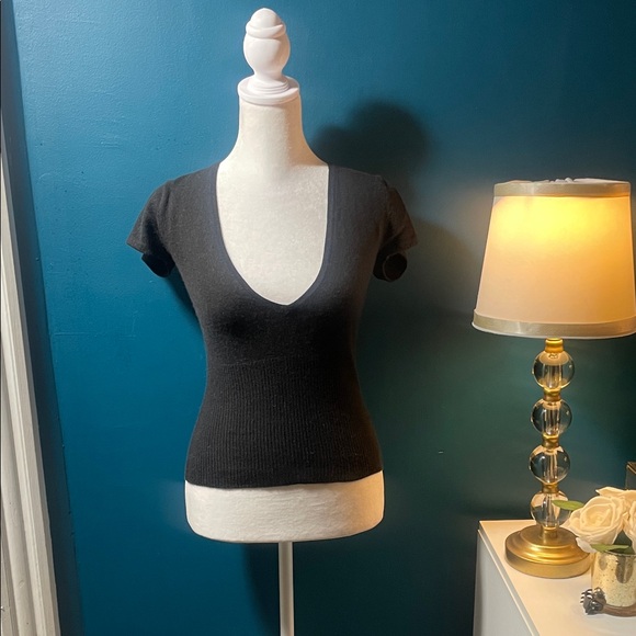 Kenzie Black V-Neck Sweater - Picture 1 of 2